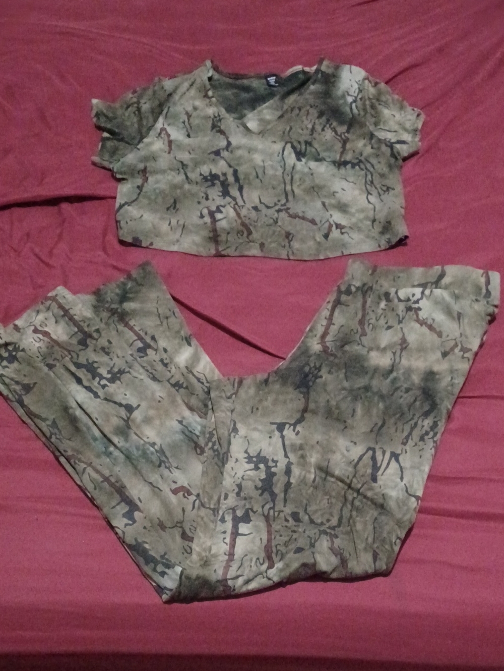 SHEIN Green Camo Two-Piece Crop Top & Wide Leg Pants Set - Size 1X